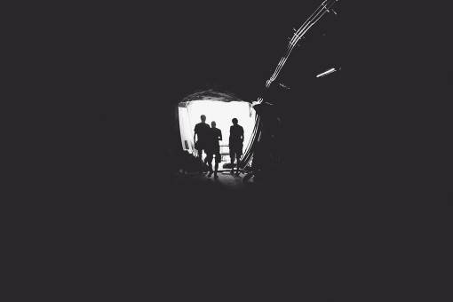 black_dark_tunnel_person_people-99104.jpg