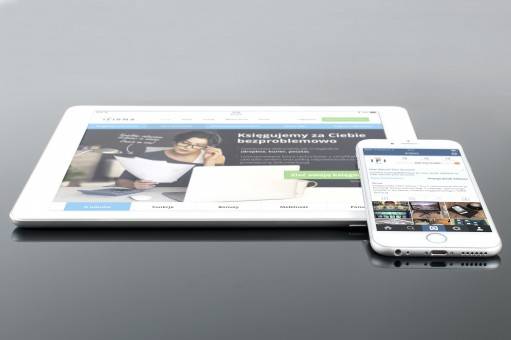 mockup_psd_ipad_iphone_white_mobile_web_design_instagram-753019.jpg